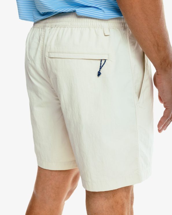 shoreline-6-inch-short-stone-model-pocket-detail-8607_050df8cc-eca6-4b94-a42c-4fa7f99abe92