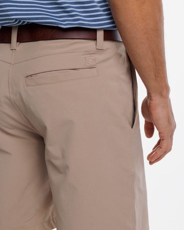 t3-gulf-9-inch-performance-short-sandstone-khaki-detail-4744_a92ac5b5-9f74-447c-a1de-c7ed1b39213d