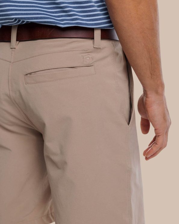 t3-gulf-9-performance-short-sandstone-khaki-detail-4744